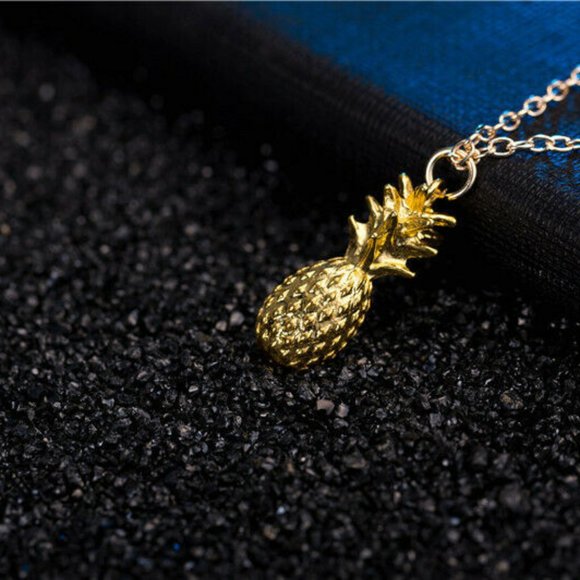 Cute Minimalist Gold Pineapple Pendant Necklace - Picture 4 of 6